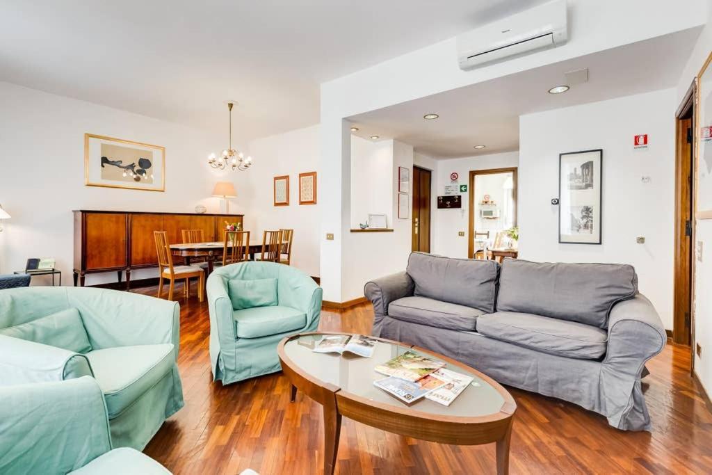 Treasurerome Bianca Family Apartment
